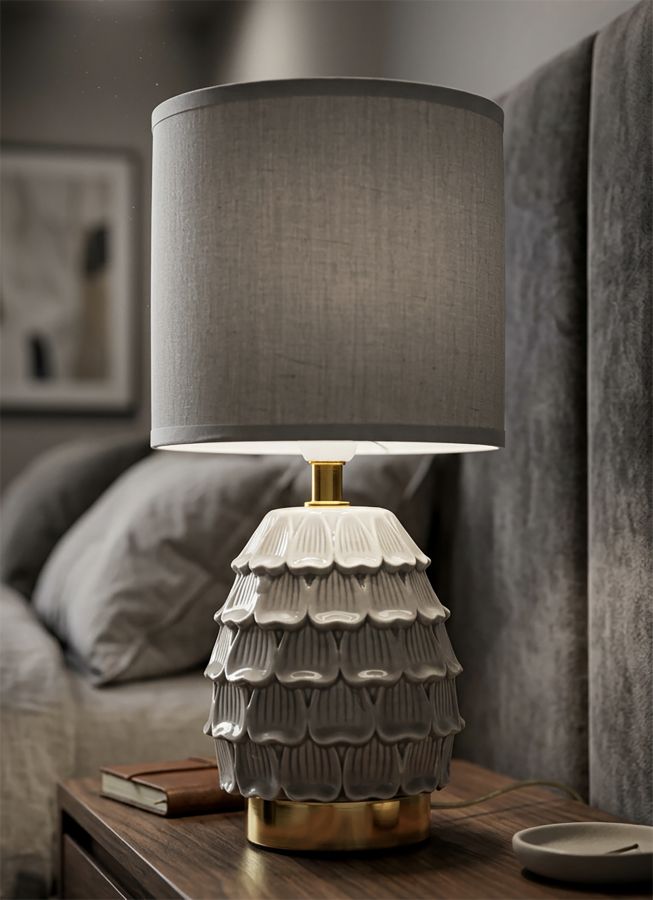 LAMPADA DA COMODINO PIGNY GRIGIA CM Ø 15X30,5 MIN 2 - immagine 5